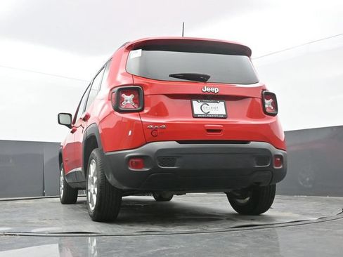 Used 2023 Jeep Renegade Latitude w/ Premium Group AWD/4WD image 59