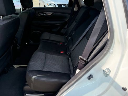 Used 2019 Nissan Rogue SV w/ Premium Package AWD/4WD image 29