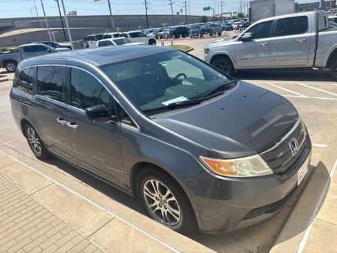 Used 2013 Honda Odyssey EX-L image 2