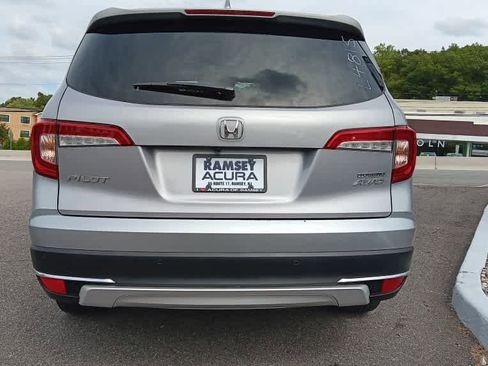 Used 2022 Honda Pilot Touring image 5
