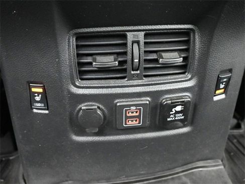 Used 2023 Nissan Titan Platinum Reserve w/ Moonroof Package image 23