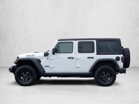 Used 2024 Jeep Wrangler Willys image 2