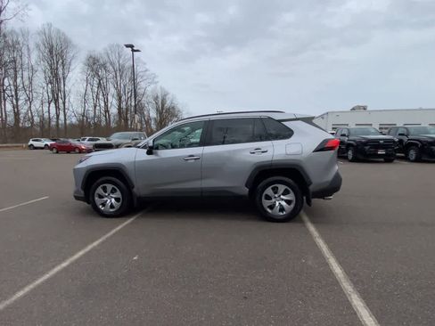 Used 2021 Toyota RAV4 LE image 12