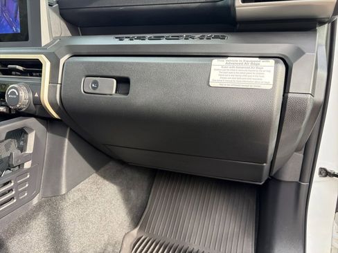 Used 2025 Toyota Tacoma SR image 24