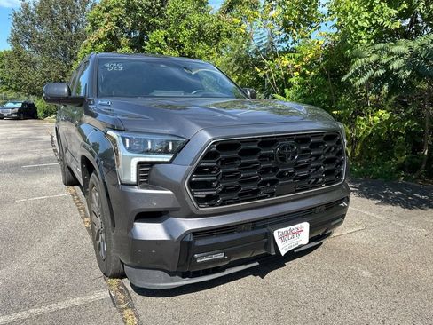 Used 2024 Toyota Sequoia Platinum AWD/4WD image 1