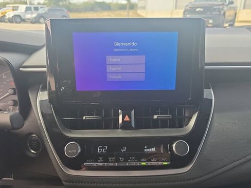 Certified 2025 Toyota Corolla SE image 19