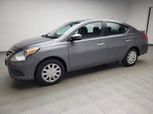 Used 2018 Nissan Versa SV FWD image 2