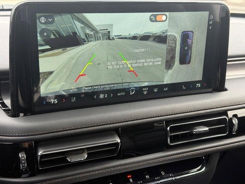 New 2026 Lincoln Aviator AWD image 13