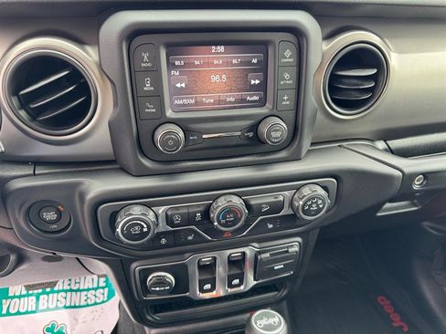 Used 2019 Jeep Wrangler Sport image 14