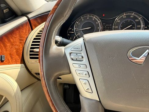 Used 2017 INFINITI QX80 4WD w/ Deluxe Technology Package image 18