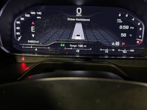 Used 2024 GMC Yukon SLT image 8