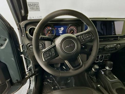 New 2025 Jeep Gladiator Sport image 11