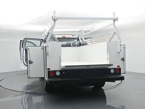 New 2026 Ford F350 XL w/ XL Chrome Package RWD image 43