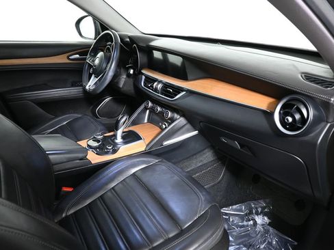 Used 2019 Alfa Romeo Stelvio Ti Lusso w/ Quick Order Package 22X Lusso image 26