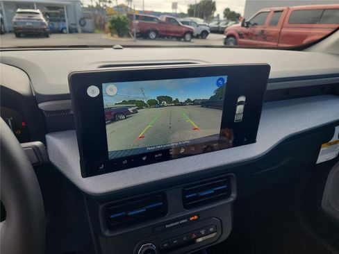 New 2025 Ford Maverick XLT w/ XLT Luxury Package image 36