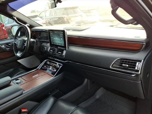 Used 2021 Lincoln Navigator Reserve w/ Luxury Package image 16