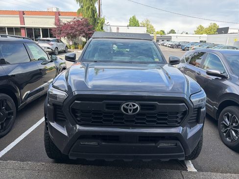 Used 2024 Toyota Tacoma TRD Off-Road AWD/4WD image 3