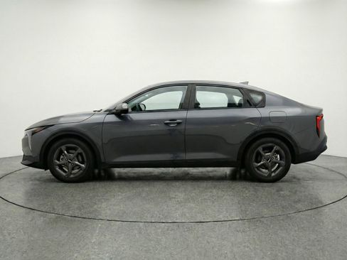 Used 2025 Kia K4 LXS image 5