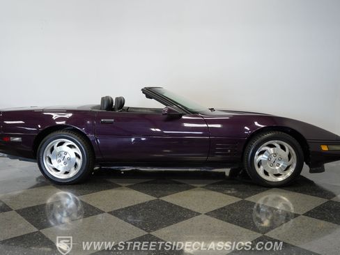 Used 1993 Chevrolet Corvette Convertible image 14
