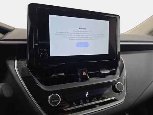 Certified 2025 Toyota Corolla LE image 16