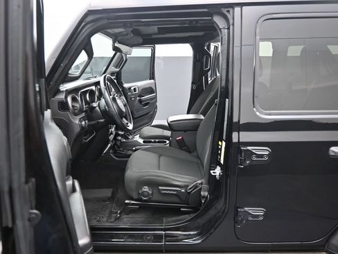 Used 2021 Jeep Wrangler Unlimited Sport w/ Sun And Sound Package AWD/4WD image 10