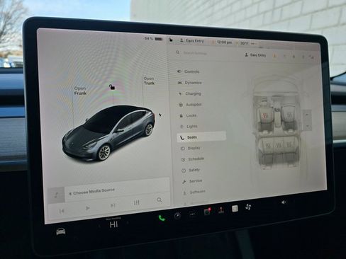 Used 2021 Tesla Model 3 Standard Range Plus image 48