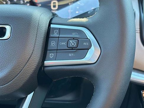 New 2026 Jeep Compass Limited image 11