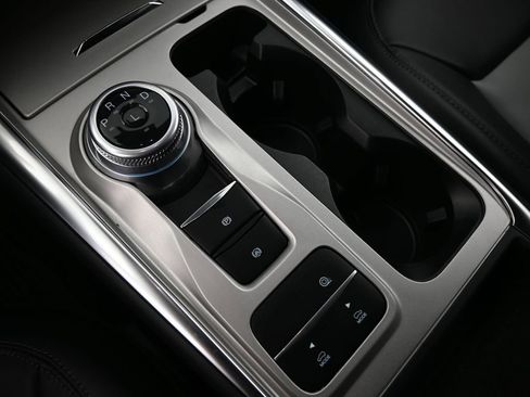 Used 2023 Ford Explorer XLT w/ Equipment Group 202A image 15