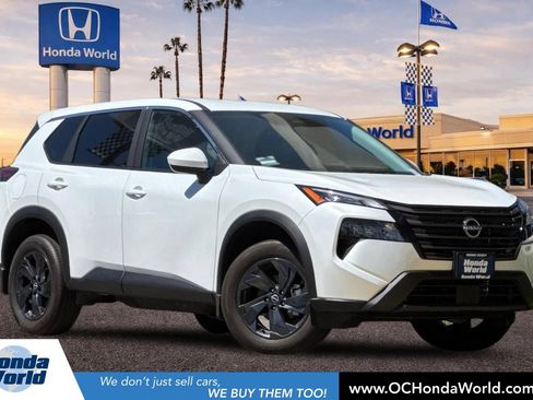 Used 2026 Nissan Rogue SV w/ Cold Weather Package FWD image 1
