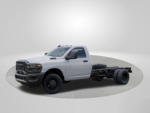 New 2026 RAM 3500 Tradesman AWD/4WD image 2