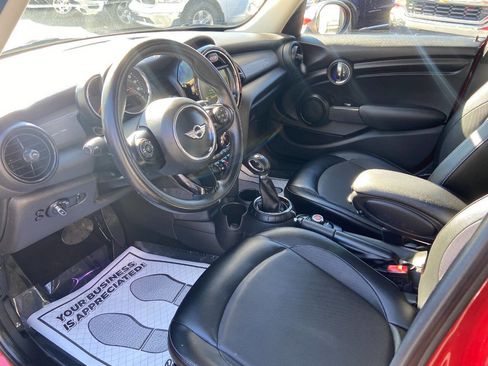 Used 2016 MINI Cooper 4-Door Hardtop w/ Media Package image 10