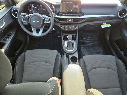 Certified 2023 Kia Forte LXS w/ LXS Technology Package image 12