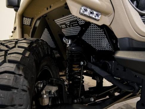 Used 2025 Jeep Wrangler Unlimited Rubicon w/ Technology Group image 36