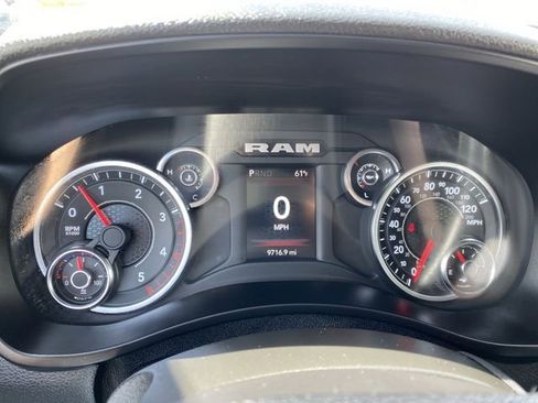 Used 2024 RAM 2500 Tradesman w/ Chrome Appearance Group AWD/4WD image 15