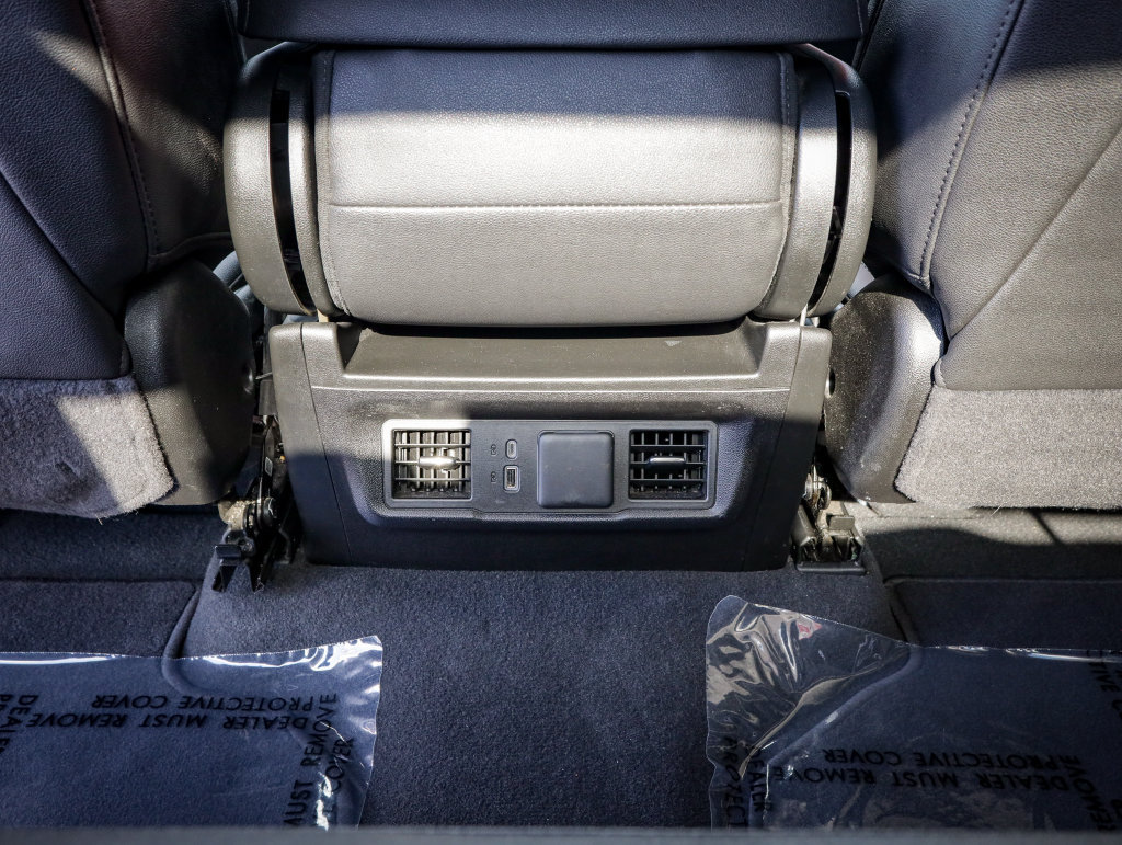 Used 2025 GMC Sierra 1500 SLT AWD/4WD image 32