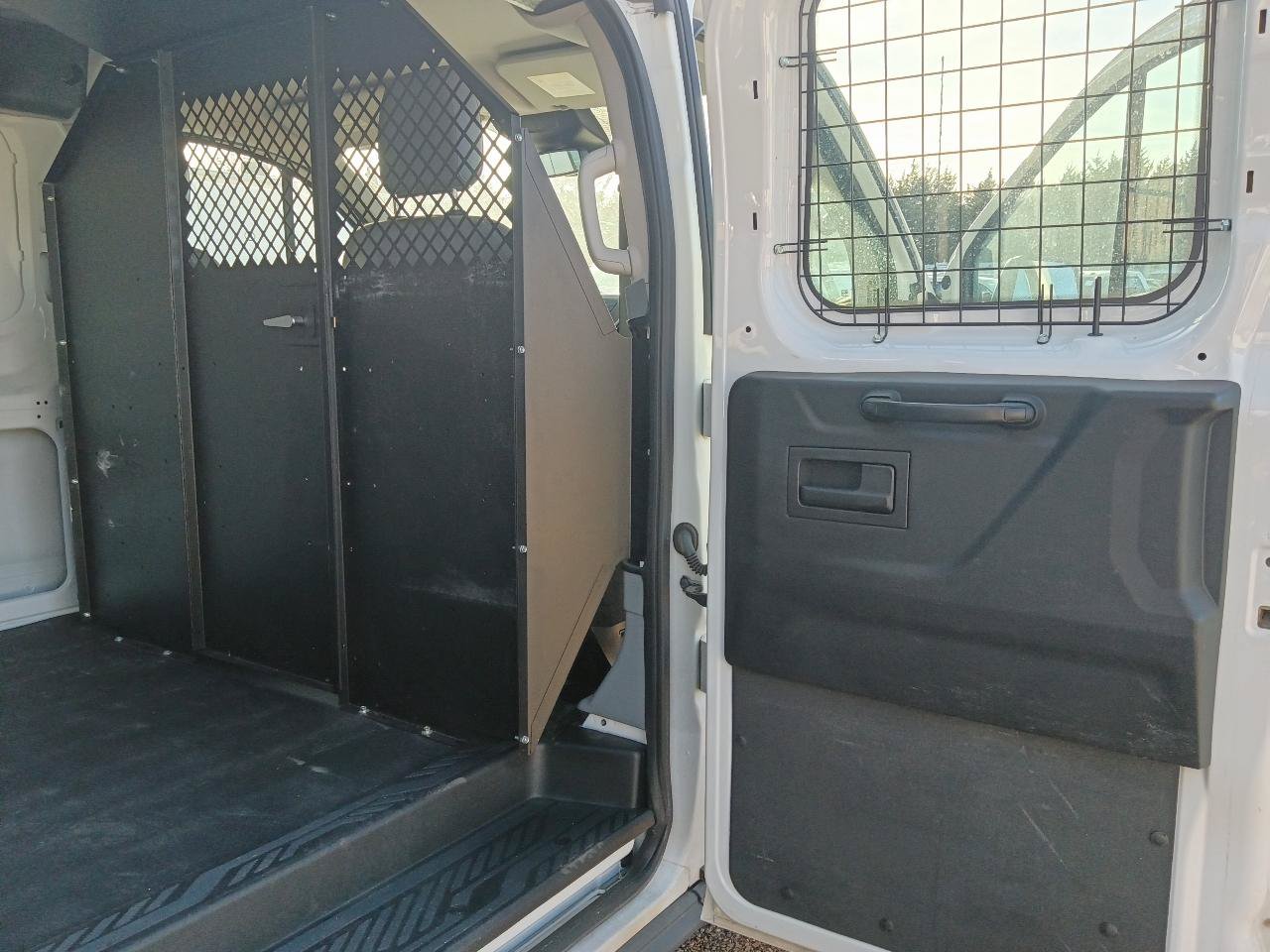 Used 2016 Ford Transit 250 130 Low Roof RWD image 15