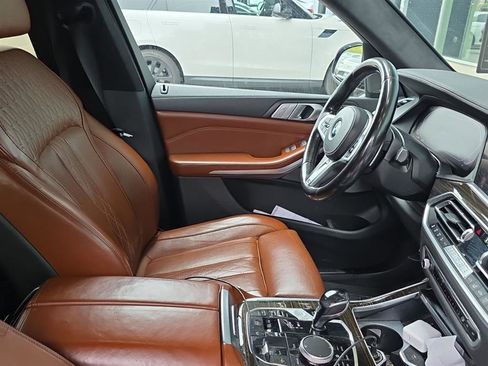 Used 2020 BMW X7 M50i w/ Luxury Seating Package AWD/4WD image 4