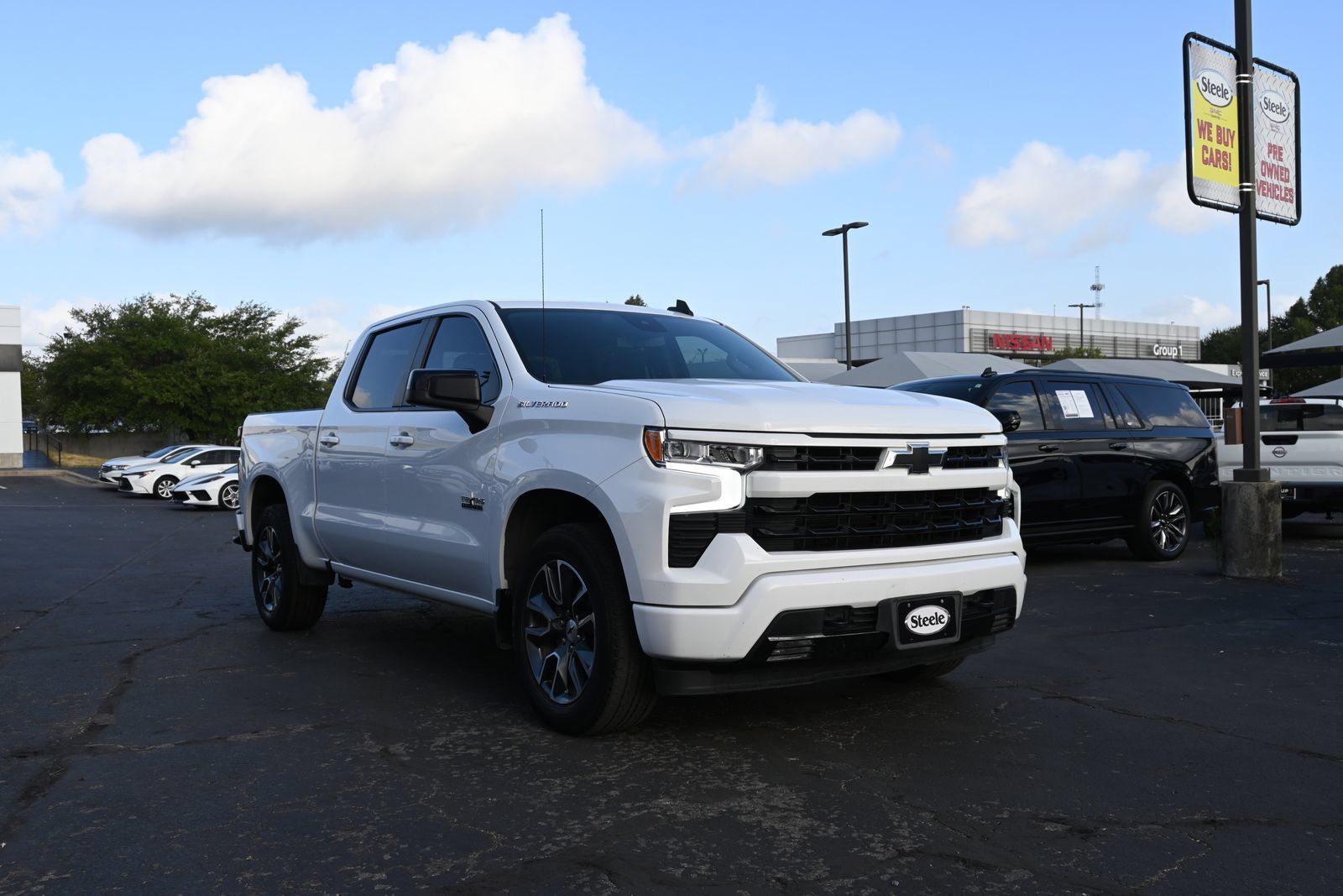 Used 2024 Chevrolet Silverado 1500 RST w/ Protection Package RWD image 3