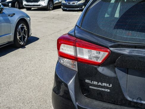 Used 2018 Subaru Impreza 2.0i Premium image 5