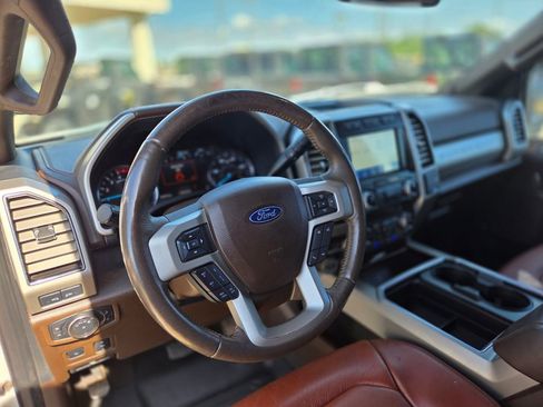 Used 2020 Ford F350 King Ranch w/ King Ranch Ultimate Package AWD/4WD image 15
