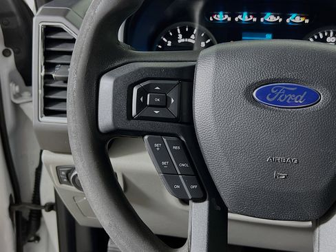Used 2016 Ford F150 XLT AWD/4WD image 19