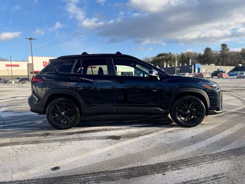 Used 2024 Toyota Corolla Cross AWD Hybrid image 8