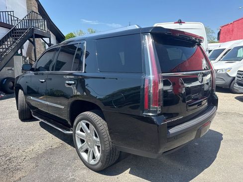 Used 2015 Cadillac Escalade Luxury AWD/4WD image 5