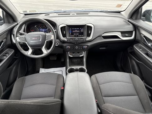 Used 2023 GMC Terrain SLE w/ Driver Convenience Package image 14