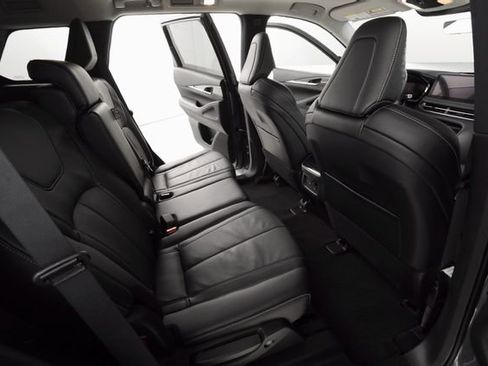 Used 2023 INFINITI QX60 Luxe AWD/4WD image 18
