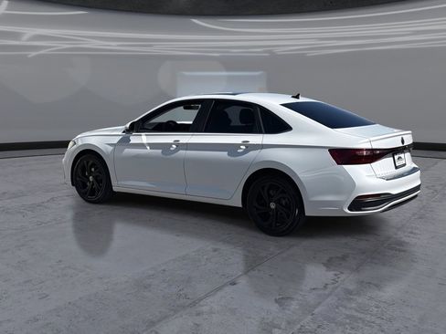New 2026 Volkswagen Jetta SE image 4