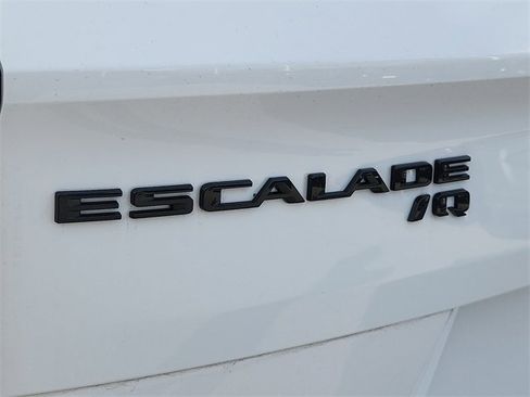 New 2025 Cadillac Escalade IQ Sport 2 w/ LPO, ONYX Package image 19