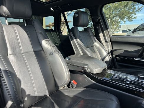 Used 2016 Land Rover Range Rover HSE image 14
