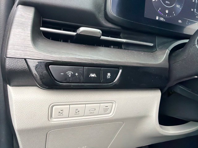 Used 2024 Kia Carnival SX FWD image 17