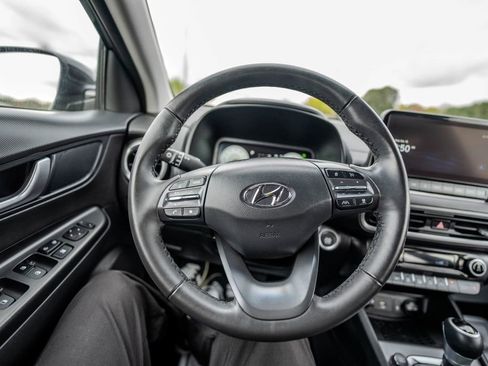 Used 2023 Hyundai Kona Limited image 17